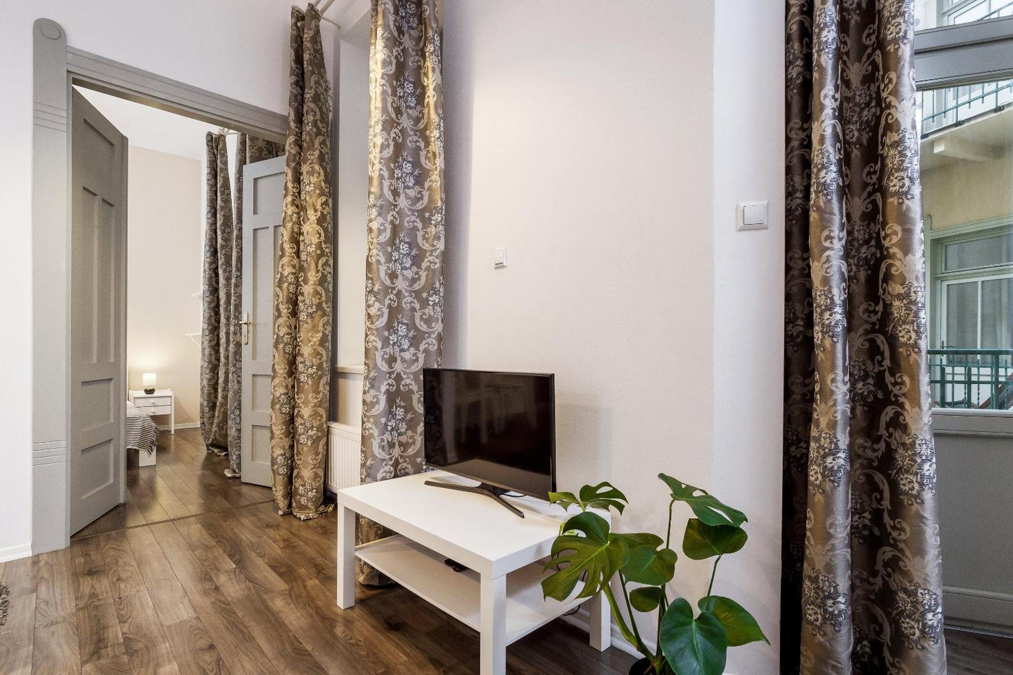Main Station - 8 Rakowicka Street Apartment Krakow Luaran gambar